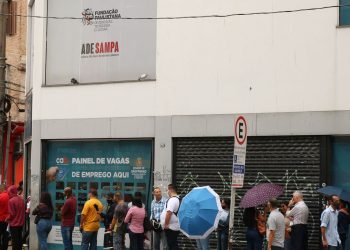 Dezembro fecha com saldo negativo de 431.011 empregos, diz Novo Caged