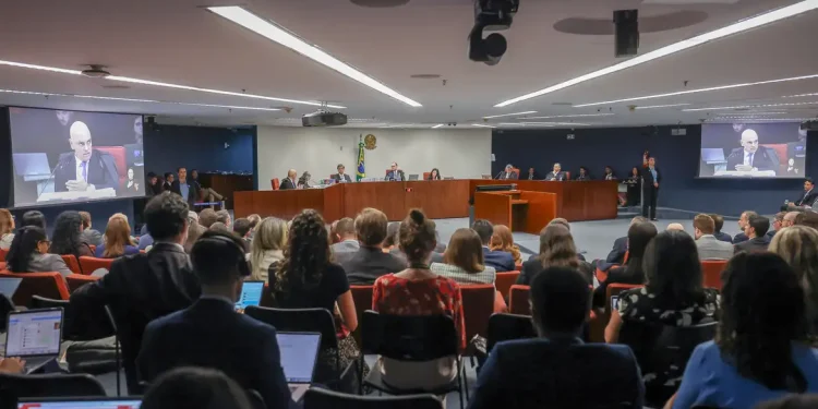 “Não foi passeio no parque”, diz Moraes sobre ataques golpistas