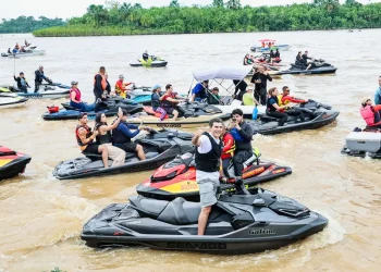 Mais uma edição do Festival Surf na Pororoca atrai atletas e turistas a São Domingos do Capim