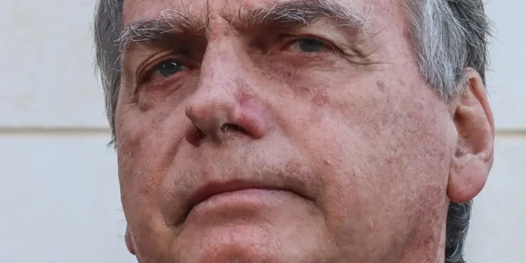 Equipe médica de Bolsonaro descarta complicações pós-cirúrgicas