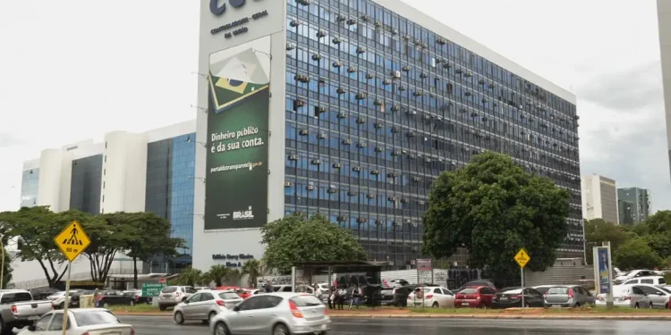 CGU aponta “indústria de descontos indevidos” em benefícios do INSS