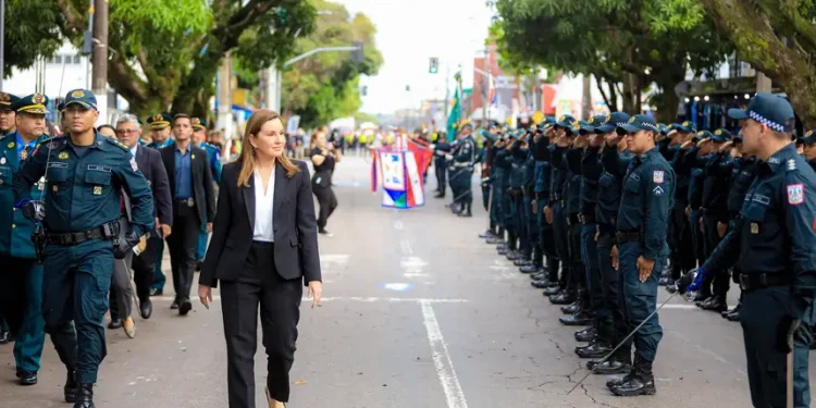 PM realiza desfile em homenagem a Tiradentes, patrono das Polícias Militares