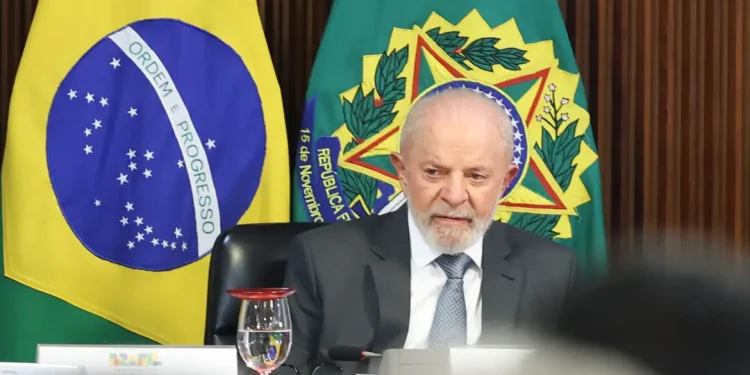 Ameaças “insistem em sobreviver”, diz Lula sobre golpe de 64
