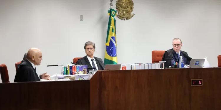 STF decide se mais seis denunciados pela trama golpista viram réus