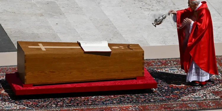 Homilia de missa fúnebre resgata legado de união do papa Francisco