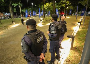 Praça Brasil ganha nova iluminação e mais segurança com revitalização