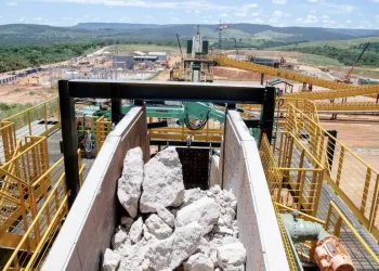 Busca por minerais da transição energética acelera crise climática