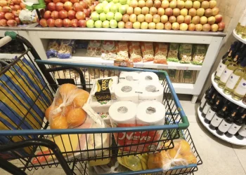 Prévia da inflação de abril fica em 0,43%, puxada pelos alimentos