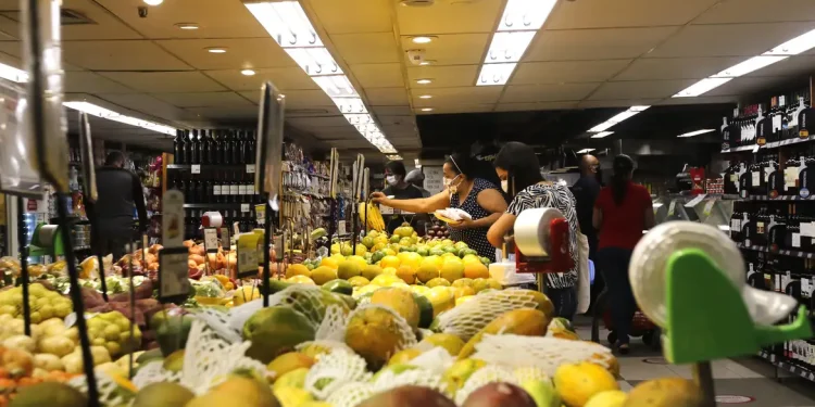 Estimativas do mercado para inflação e PIB permanecem estáveis