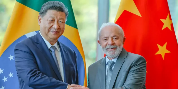 Brasil e China devem fechar 16 acordos em nova visita de Lula a Pequim
