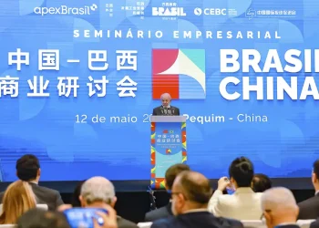 China ampliará em US$ 27 bilhões investimentos no Brasil, anuncia Lula