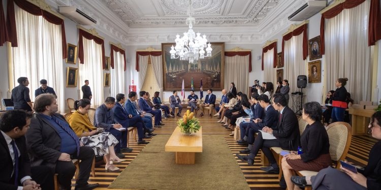 Embaixadores do sudeste asiático visitam Belém e miram parcerias