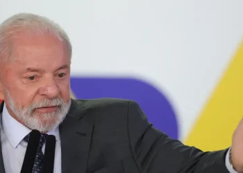 “O mundo ainda não está preparado para viver sem o petróleo”, diz Lula