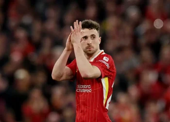 Atacante do Liverpool Diogo Jota e irmão morrem em acidente na Espanha