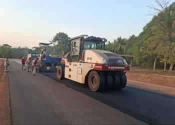 Pavimentação da PA-151 avança para etapa final e consolida novo eixo logístico no Pará