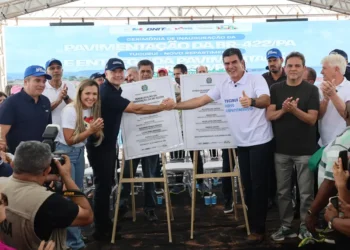 Governador Helder Barbalho participa da entrega da BR-422 e vistoria obras da ponte sobre o rio Xingu