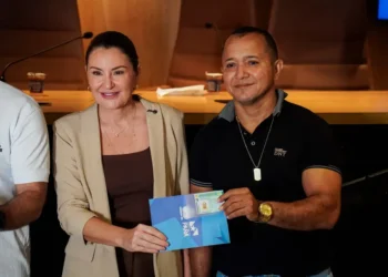 Pará entrega CNHs Pai D’égua a rodoviários e apresenta nova área de vistoria modernizada no Detran