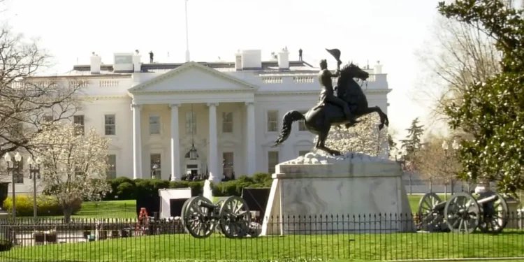 Lula diz que viajará a Washington em março para encontro com Trump