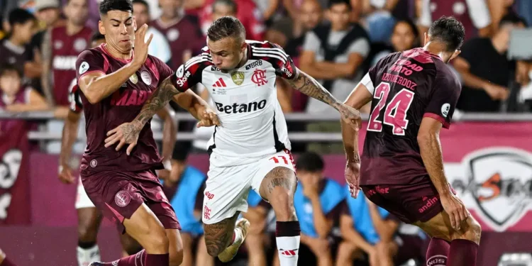 Flamengo joga mal e inicia Recopa Sul-Americana com derrota