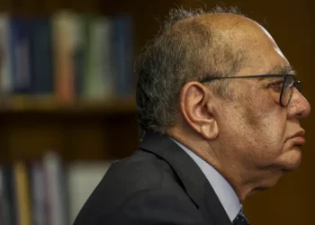 Gilmar Mendes suspende penduricalhos a membros do Judiciário e MP