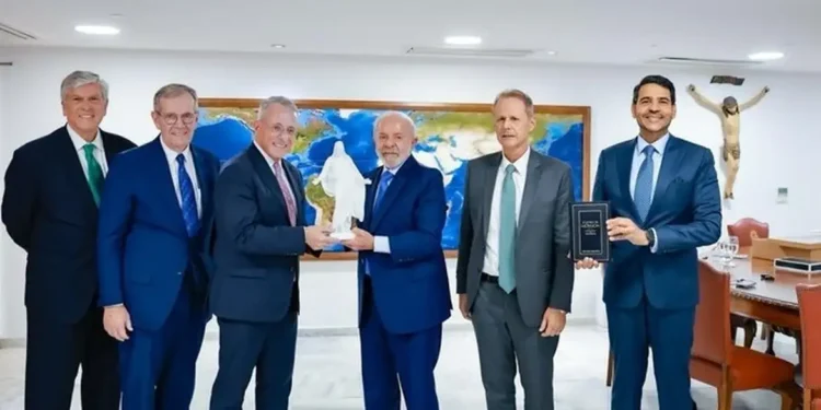 Lula recebe líderes mórmons dos EUA no Palácio do Planalto