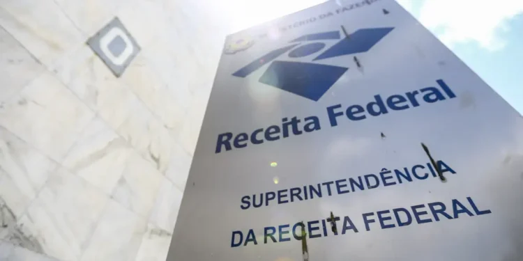Moraes manda presidente da Unafisco depor após críticas a operação