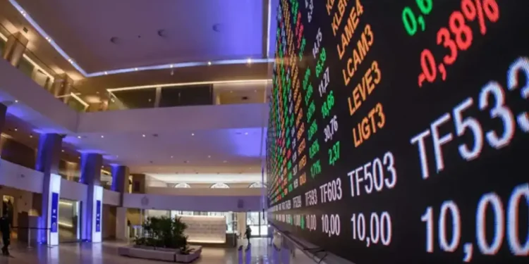 Bolsa cai mais de 2% em dia de forte correção no mercado
