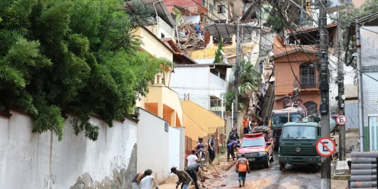 Buscas em Juiz de Fora estão encerradas; moradores seguem fora de casa