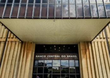 Copom se reúne nesta quarta com petróleo sob pressão da guerra