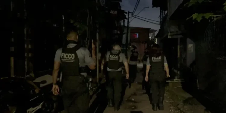 Operação ‘Coalizão pela Paz’ cumpre 104 mandados judiciais contra integrantes de organização criminosa