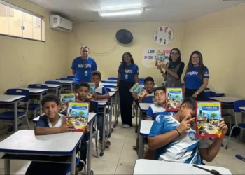 Detran entrega material pedagógico de educação para o trânsito em escolas públicas de Belém
