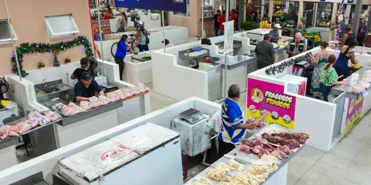 Governo do Pará entrega mais de 30 novos complexos, mercados e feiras no Pará