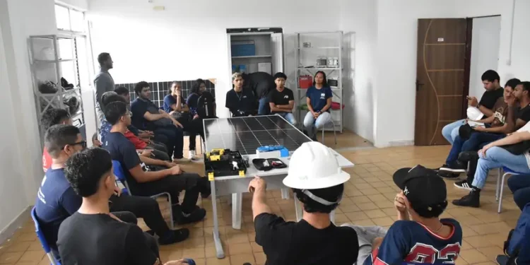 Sectet inicia curso de energia solar para qualificação profissional em Ananindeua