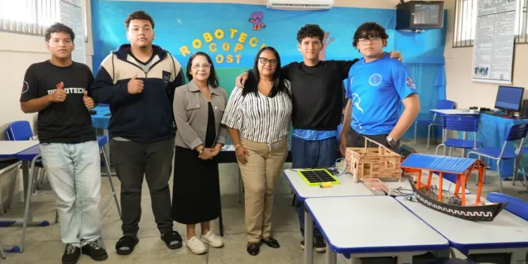 Governo do Pará amplia clubes de robótica e fomenta o protagonismo estudantil na rede pública