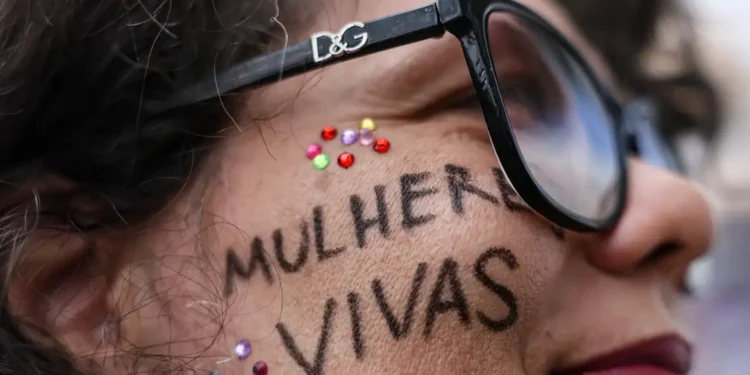 Senado vai premiar instituições que combatem violência contra a mulher