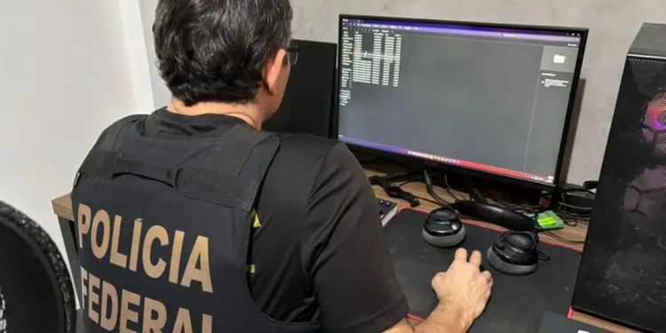 Polícia Federal faz operação contra fraudes na Caixa Econômica Federal
