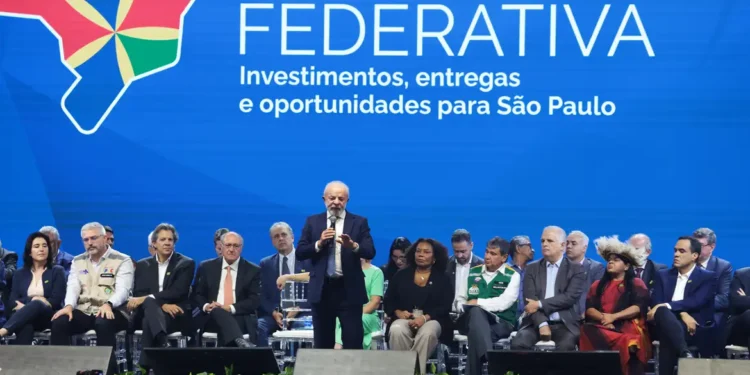 Lula questiona BC sobre corte da Selic: “esperava pelo menos 0,5%”