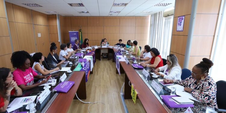 Fim da escala 6×1: proposta pode aliviar dupla jornada das mulheres