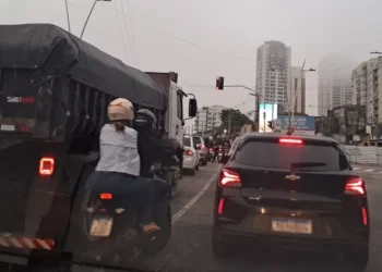 Belém amanhece com neblina e fluxo intenso; acompanhe