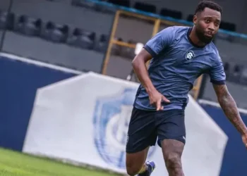 Sávio é reintegrado ao elenco do Remo para enfrentar o Paysandu