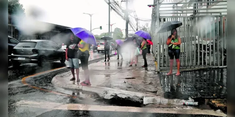 Chuva e maré alta: confira a previsão do tempo para Belém