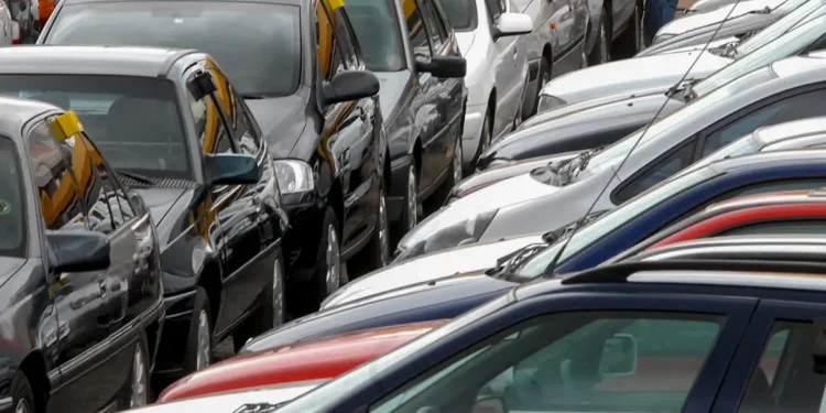 Financiamento de veículos cresce 12,8% no trimestre