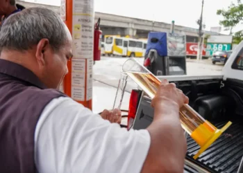 Procon fiscaliza postos de combustíveis em Belém para combater práticas abusivas