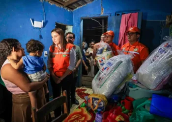 Governadora Hana Ghassan comanda em Ananindeua ação de assistência às famílias afetadas pelas chuvas