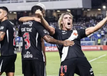 Paysandu perde em casa pro Vasco e se complica na Copa do Brasil