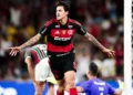 Com dois gols de Pedro, Flamengo vence Fluminense pelo Brasileirão