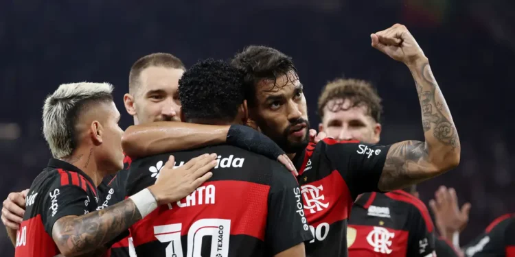 Flamengo reage e vence Santos de virada por 3 a 1 no Brasileirão