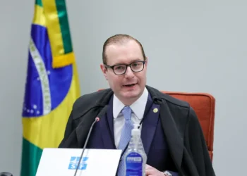Zanin decide que STF vai julgar caso de venda de sentenças no STJ