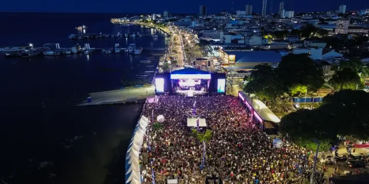 Atrações do ‘Vem Louvar Pará’ reúnem mais de 70 mil pessoas em Santarém