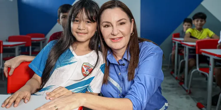 Governadora Hana Ghassan entrega a Ananindeua a 181ª escola reconstruída com tecnologia e inovação no Estado